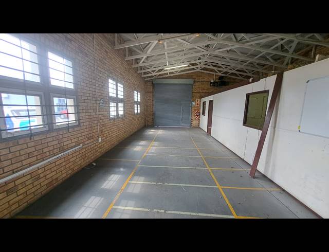 123M² WORKSHOP TO LET IN RICHARDS BAY CENTRAL